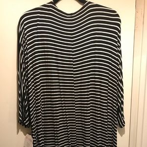 LLR Lindsay, Size M, Black & White Striped Jersey